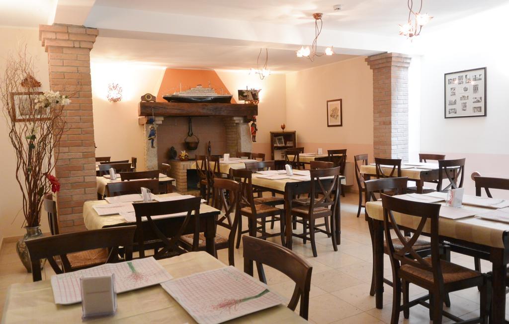 Hotel Ristorante Italia Certosa di Pavia Exterior photo